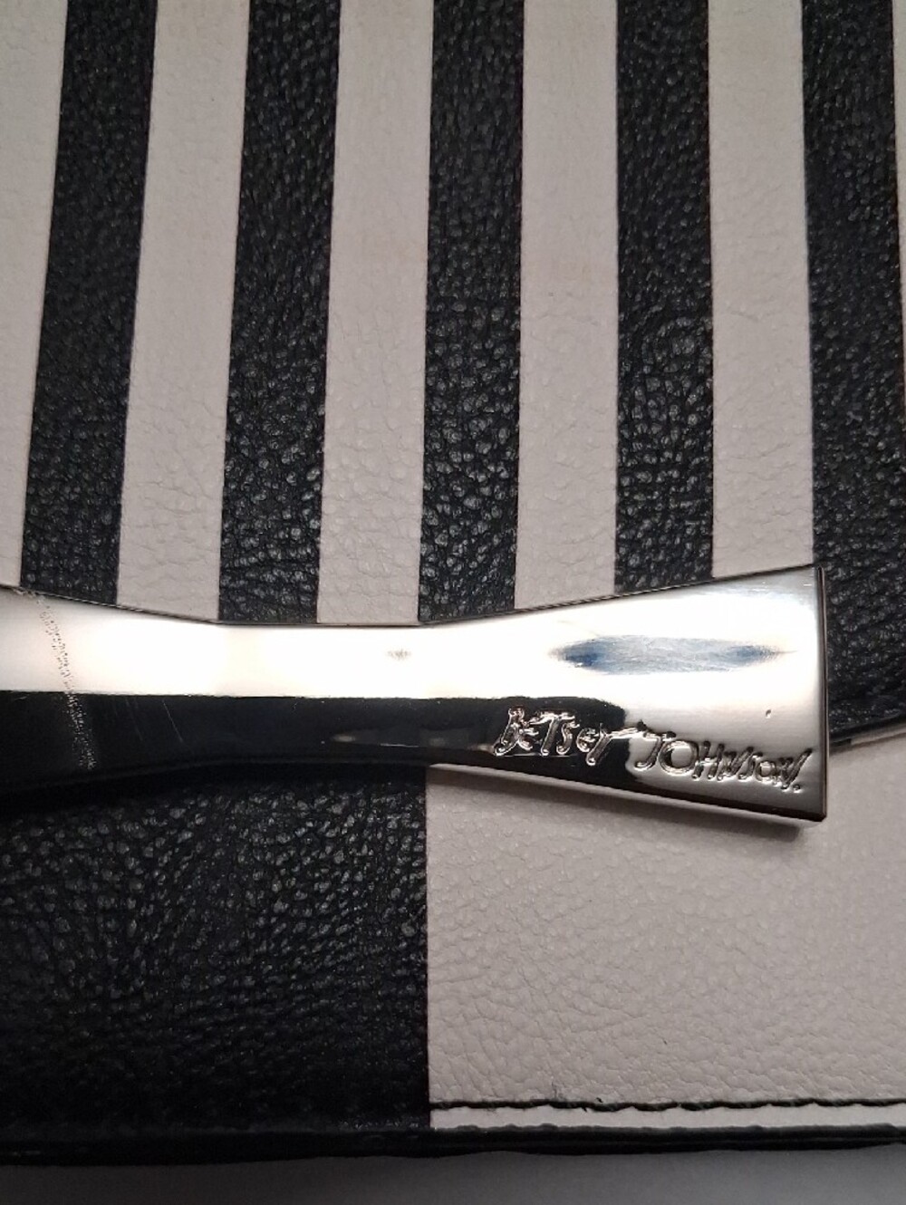 Rehabable Black & White Striped Crossbody Bag with Bow Accent - Picture 3 of 12